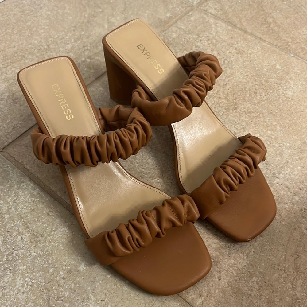 Express Heels